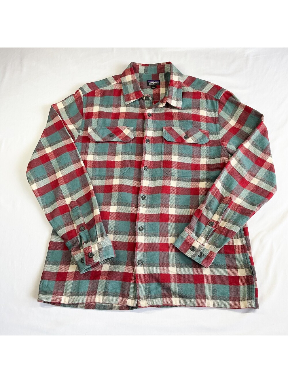 Patagonia Organic Cotton Heavyweight Plaid Button-Up Shirt Red Blue White Size M